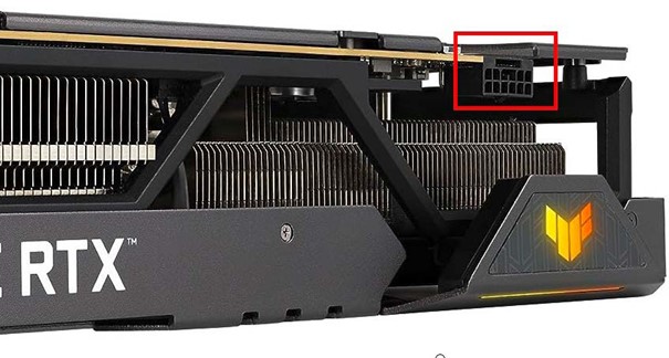 Power-hungry graphics cards like the Asus TUF Geforce RTX 4090 require more performance than the PCIe x16 slot can deliver. Extra power connections can now have up to 12 pins and provide several hundred extra watts - with a correspondingly powerful power supply.